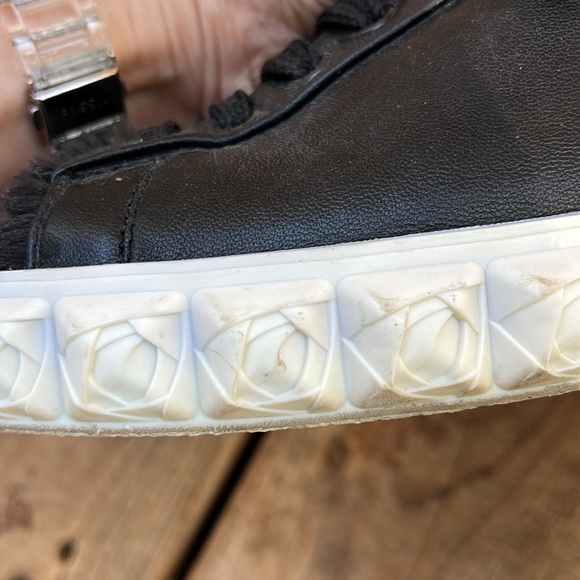 Stuart Weitzman Fringe Cover Story sneakers in black & white - Picture 5 of 12